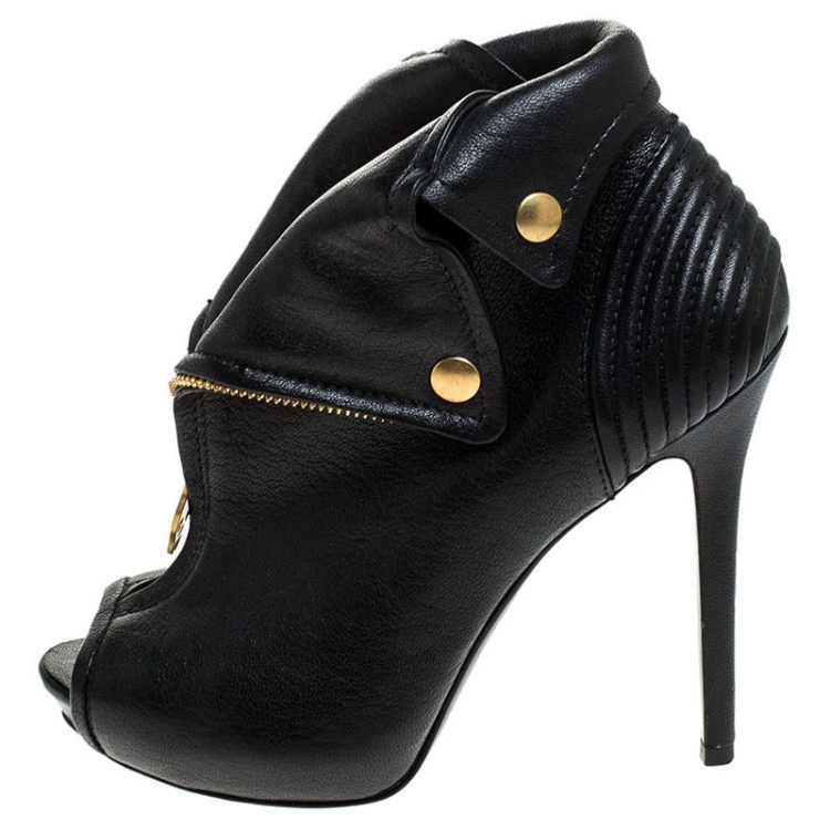 مملوكة مسبقًا Alexander McQueen Black Leather Faithful Skull Peep Toe Booties Size 37
