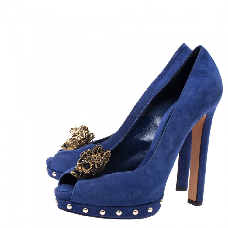 Pre Owned Alexander McQueen Blue Suede Crystal Embellished Skull Peep Toe Platform Pumps Size 38