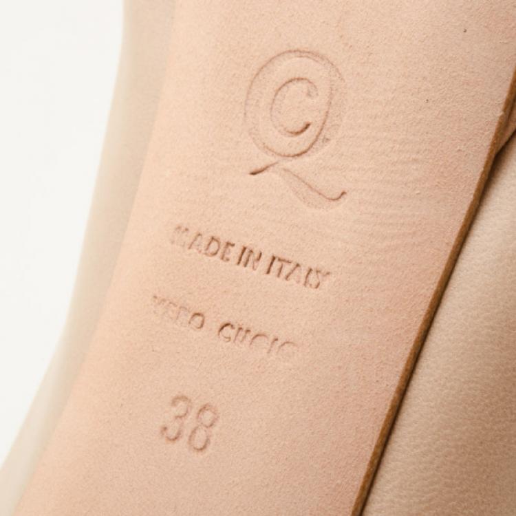 Pre Owned Alexander McQueen Beige and Gold Skull Pumps Size 38