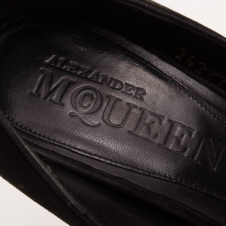 Pre Owned Alexander McQueen Black Suede Skull Peep Toe Pumps Size 37.5