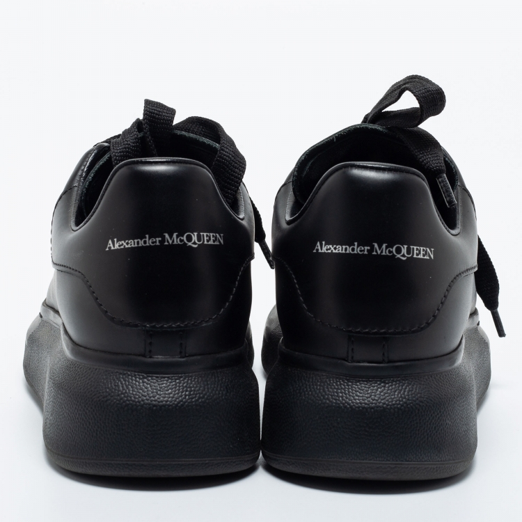 مملوكة مسبقًا Alexander McQueen Black Leather Larry Oversized Sneakers Size 35
