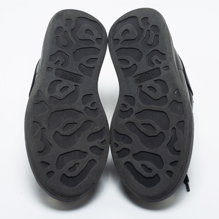 مملوكة مسبقًا Alexander McQueen Black Leather Larry Oversized Sneakers Size 35