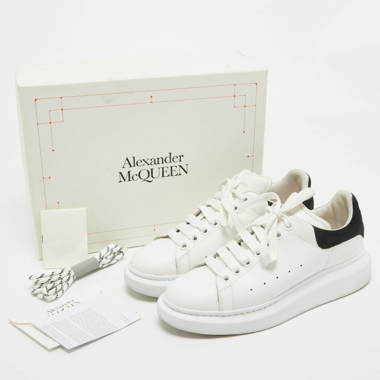مملوكة مسبقًا Alexander McQueen White Leather Larry Low Top Sneakers Size 40