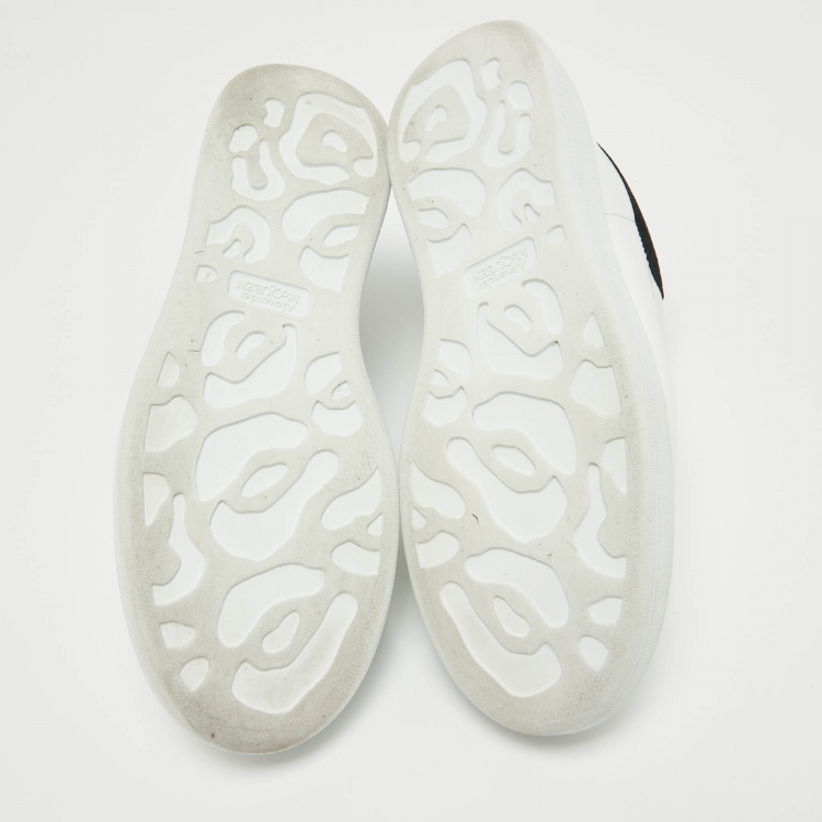 مملوكة مسبقًا Alexander McQueen White Leather Larry Low Top Sneakers Size 40