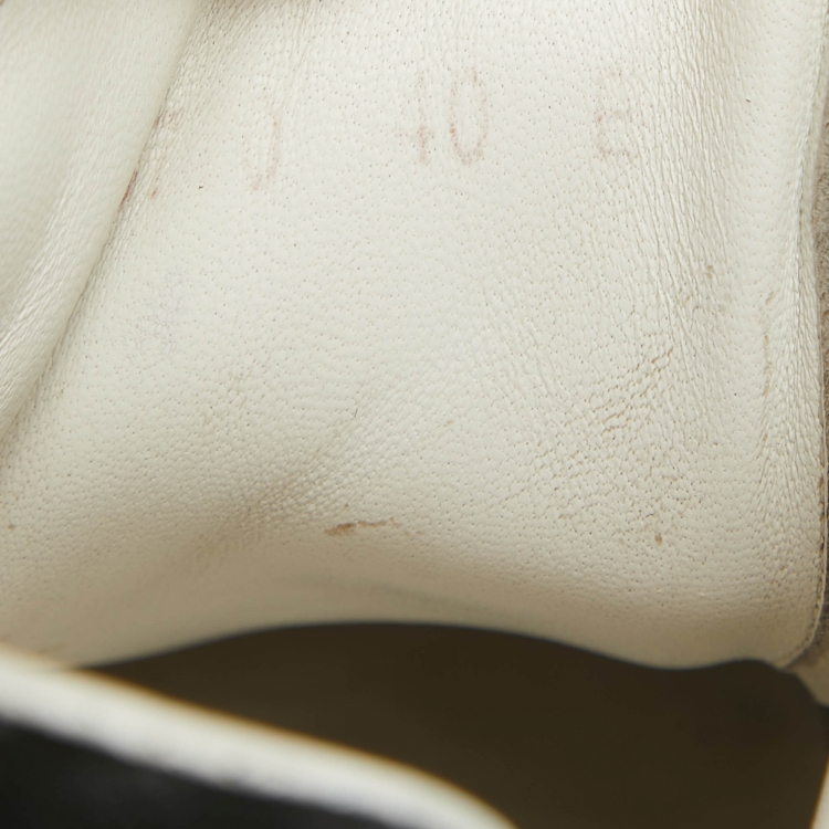 مملوكة مسبقًا Alexander McQueen White Leather Larry Low Top Sneakers Size 40