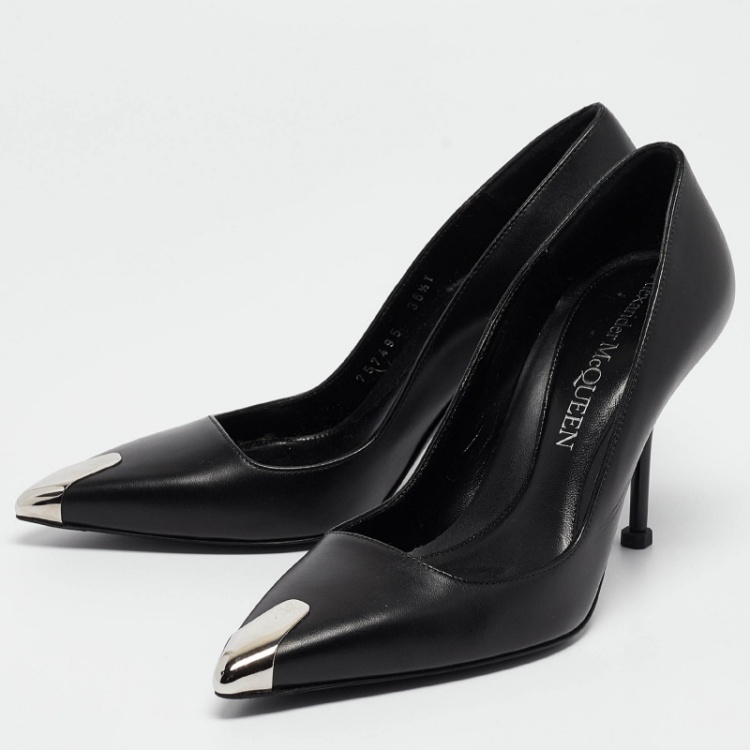 Pre Owned Alexander McQueen Black Leather Punk Pointed Toe Pumps Size 36.5
