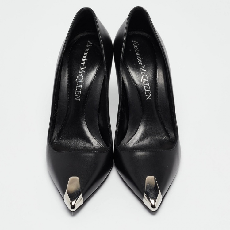 Pre Owned Alexander McQueen Black Leather Punk Pointed Toe Pumps Size 36.5