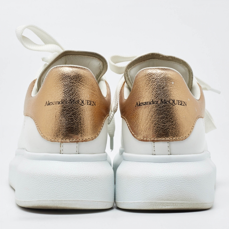 مملوكة مسبقًا Alexander McQueen White/Gold Leather Oversized Sneakers Size 37