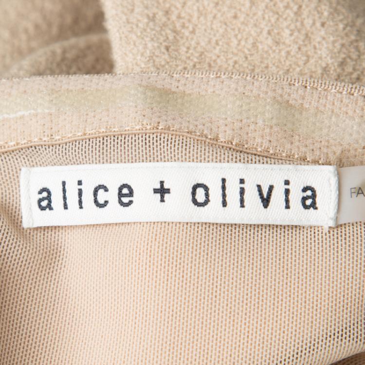 Pre Owned Alice + Olivia Beige Stretch Knit Gracelyn Off Shoulder Crop Top L