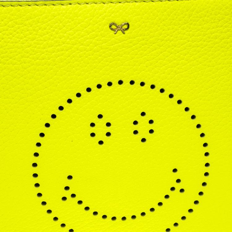 مملوكة مسبقًا Anya Hindmarch Neon Yellow Leather Smiley Zip Top Pouch