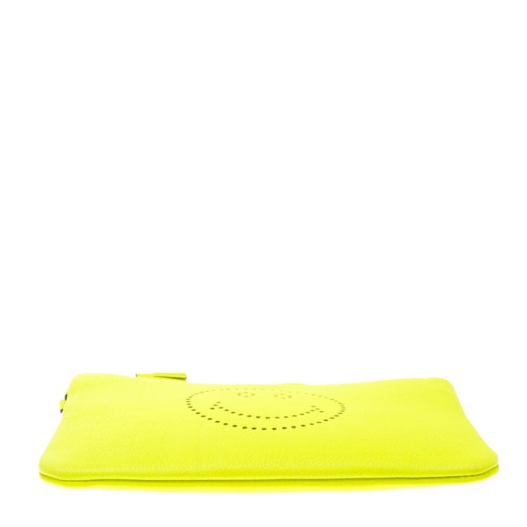 مملوكة مسبقًا Anya Hindmarch Neon Yellow Leather Smiley Zip Top Pouch
