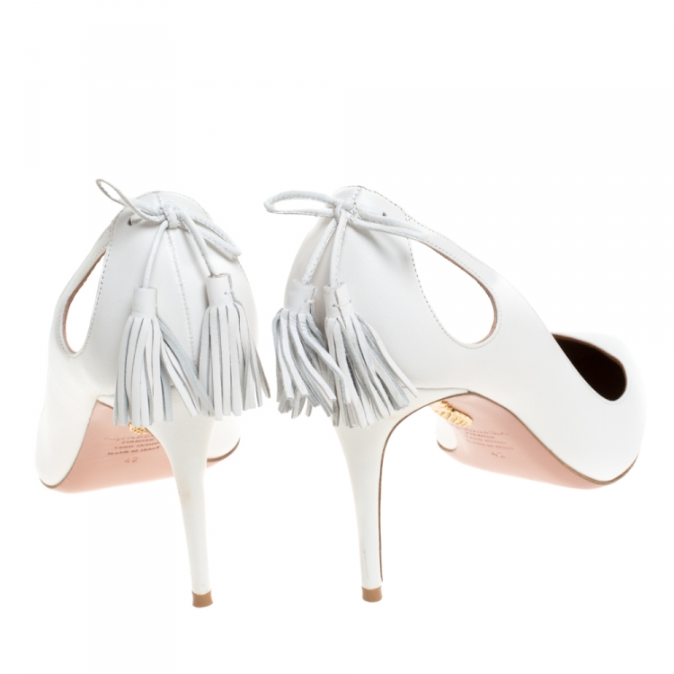 مملوكة مسبقًا Aquazzura White Leather Forever Marilyn 85 Cut Out Tassel Detail Pointed Toe Pumps Size 42