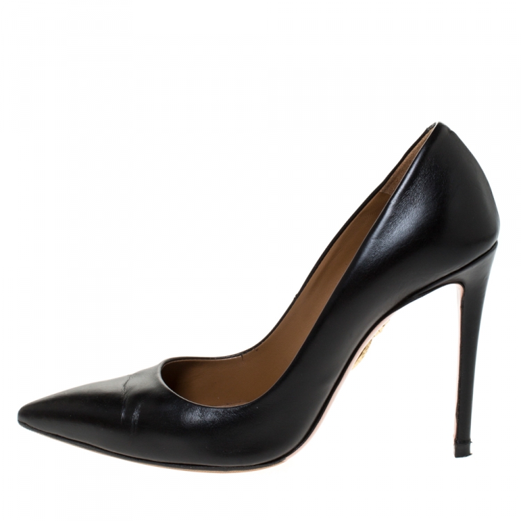 Pre Owned Aquazzura Black Leather Pointed Toe Pumps Size 35.5