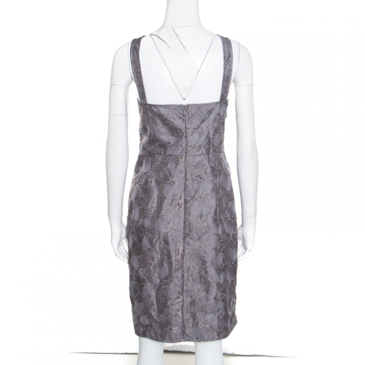 مملوكة مسبقًا Armani Collezioni Grey Floral Embroidered Pleated Organza Dress L