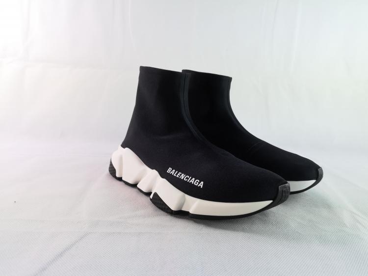 مملوكة مسبقًا Balenciaga Black Stretch Sneakers Size 39 