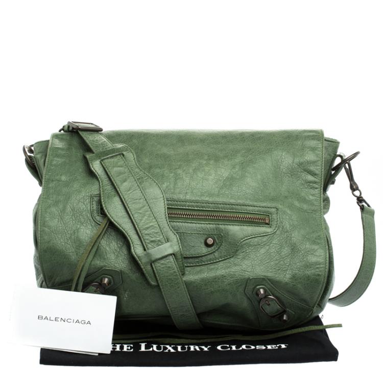 Pre Owned Balenciaga Vert Gazon Leather Classic Arena Folk Messenger Bag