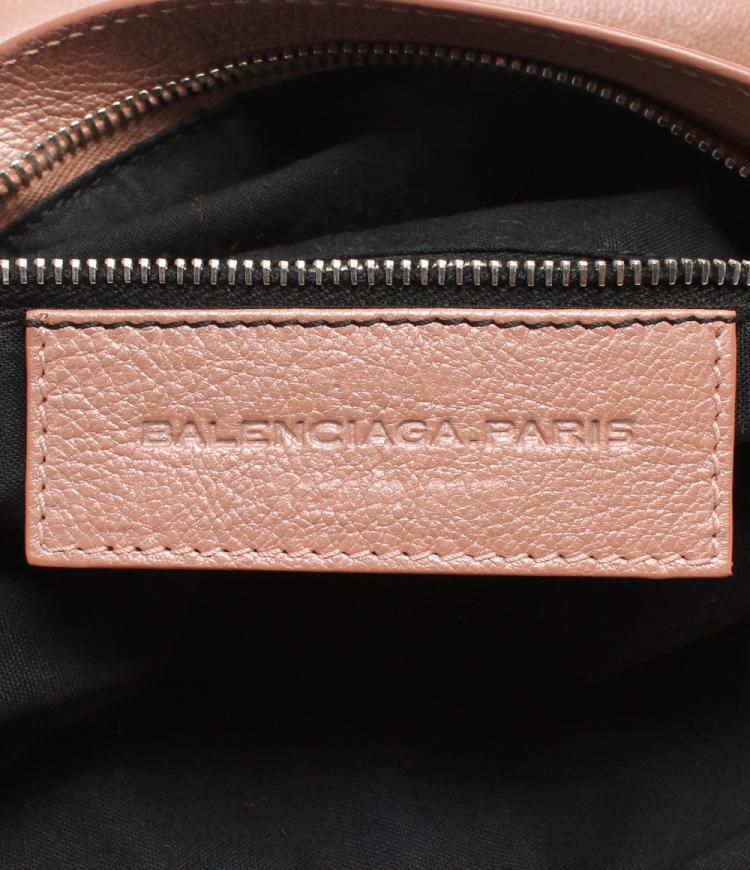 Pre Owned Balenciaga Pink Leather Pouch