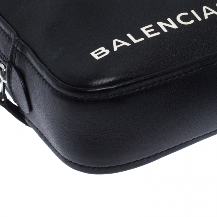 Pre Owned Balenciaga Black Leather Printed Triangle Pouch