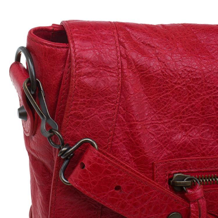 Pre Owned Balenciaga Red Lambskin Leather Folk Messenger Bag