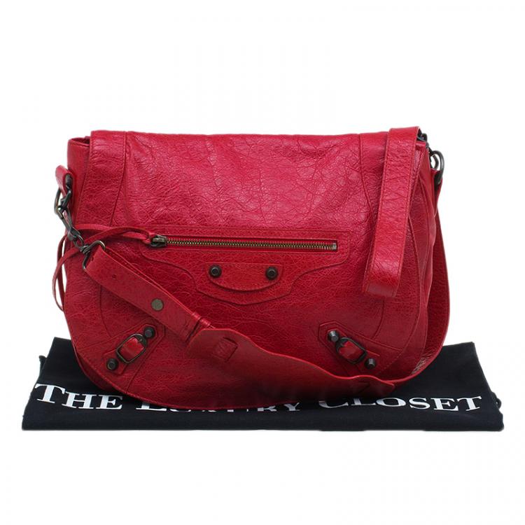 Pre Owned Balenciaga Red Lambskin Leather Folk Messenger Bag
