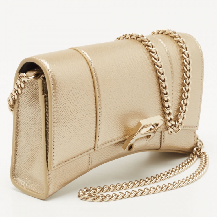 مملوكة مسبقًا Balenciaga Gold Leather Hourglass Wallet on Chain
