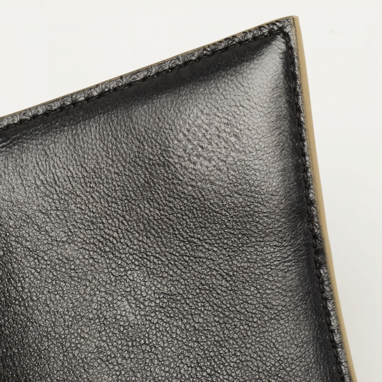 مملوكة مسبقًا Balenciaga Gold Leather Hourglass Wallet on Chain