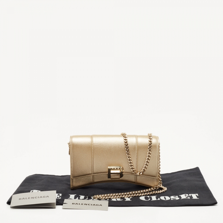 مملوكة مسبقًا Balenciaga Gold Leather Hourglass Wallet on Chain