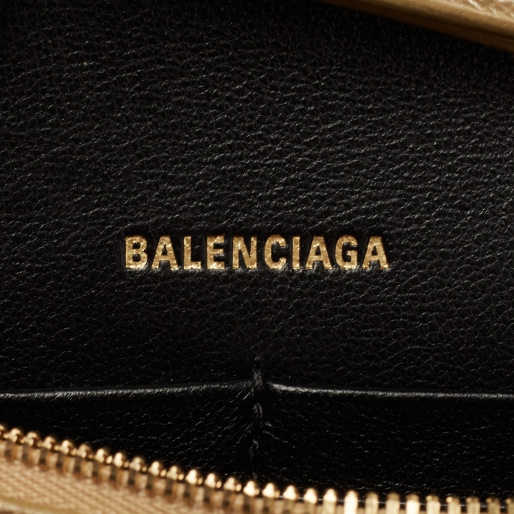 مملوكة مسبقًا Balenciaga Gold Leather Hourglass Wallet on Chain