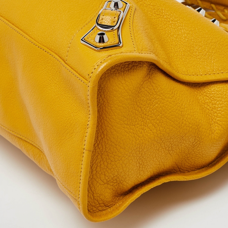 مملوكة مسبقًا Balenciaga Mangue Leather Classic Metallic Edge City Bag