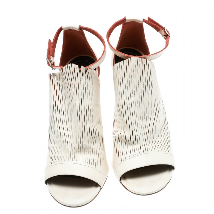 Pre Owned Balenciaga Blush Pink Laser Cut Leather Glove Sandals Size 41