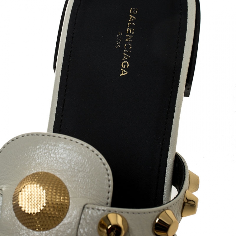 Pre Owned Balenciaga White Leather Studded Strappy Flat Sandals Size 40