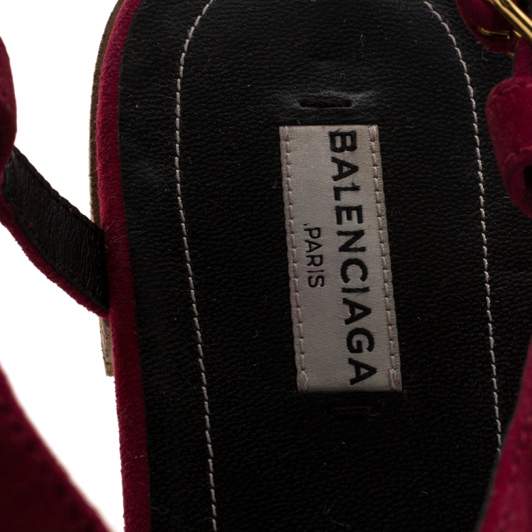 Pre Owned Balenciaga Magenta Suede Studded Thong Flats Size 40