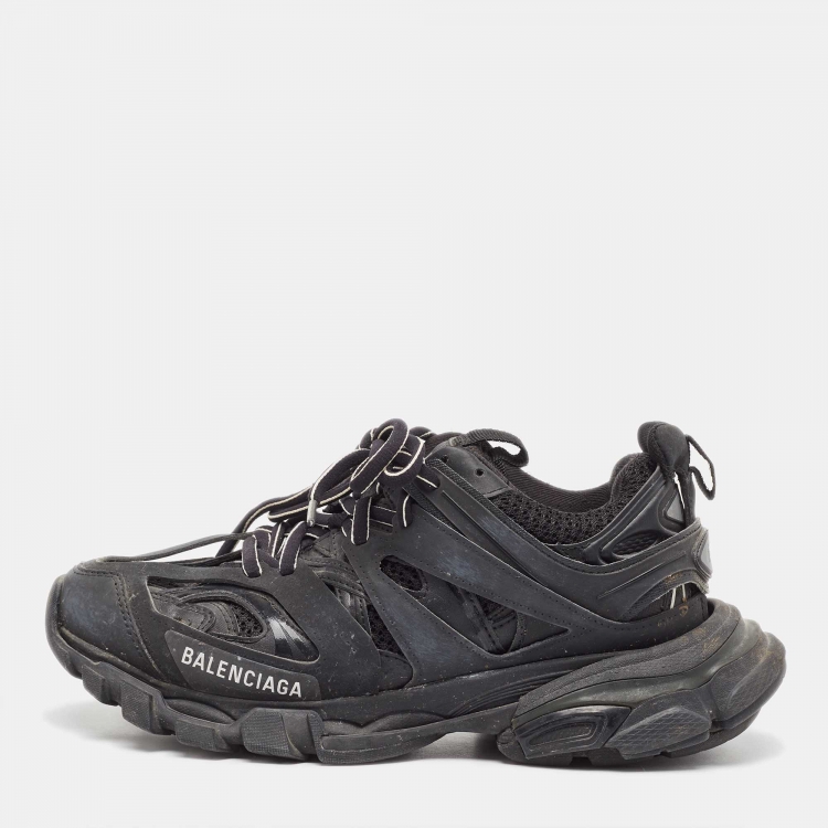 Balenciaga store track 37