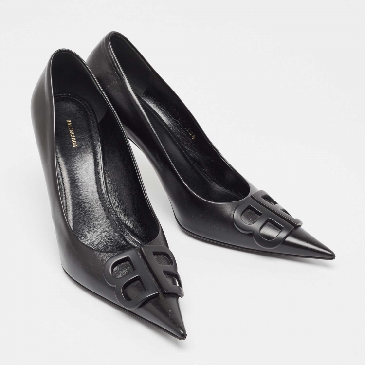 Pre Owned Balenciaga Black Leather BB Knife Pumps Size 38.5
