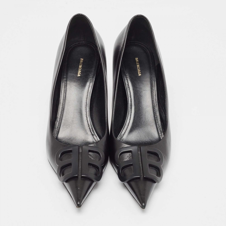 Pre Owned Balenciaga Black Leather BB Knife Pumps Size 38.5