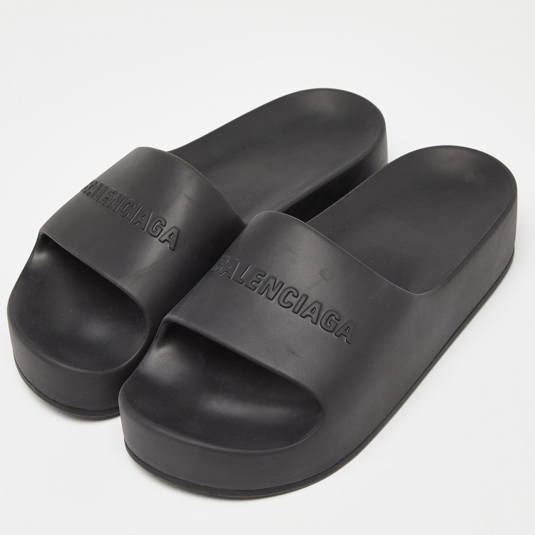 Pre Owned Balenciaga Black Rubber Platform Flat Slides Size 40