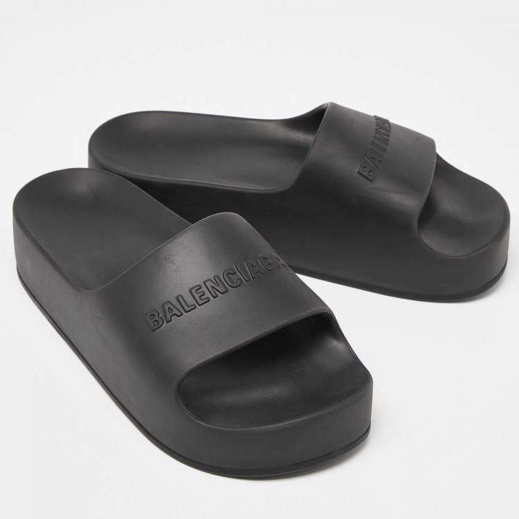 Pre Owned Balenciaga Black Rubber Platform Flat Slides Size 40