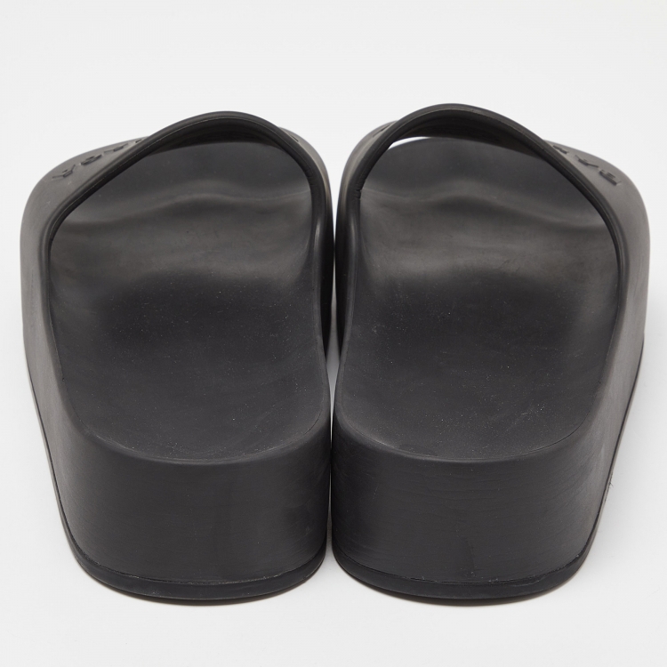 Pre Owned Balenciaga Black Rubber Platform Flat Slides Size 40
