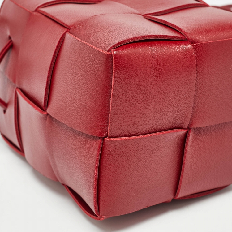 Pre Owned Bottega Veneta Red Intreccio Leather Mini Cassette Bucket Bag
