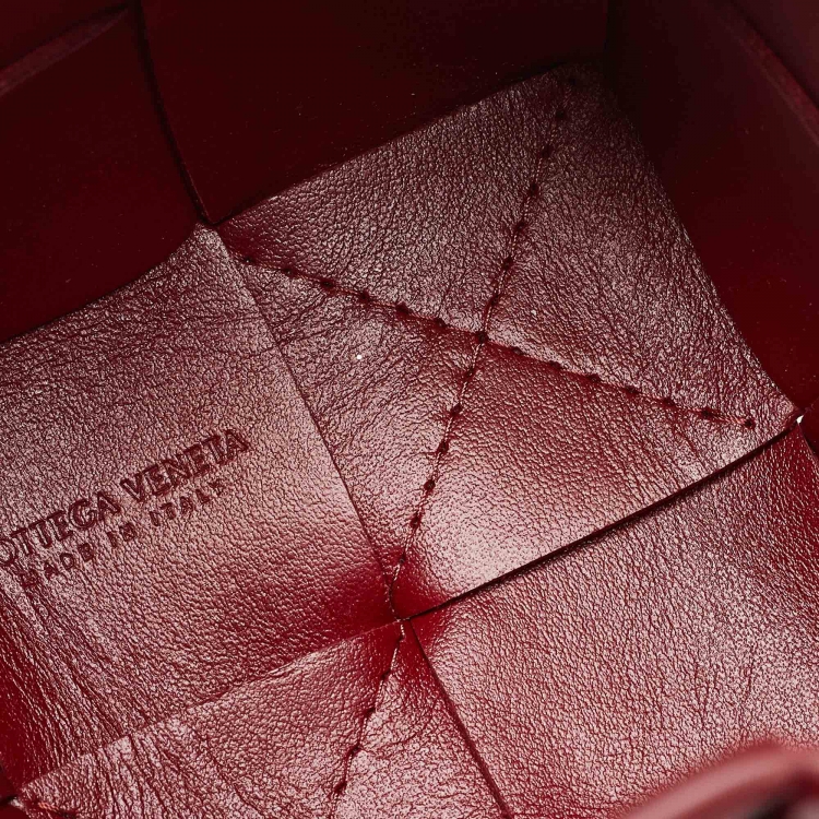 Pre Owned Bottega Veneta Red Intreccio Leather Mini Cassette Bucket Bag
