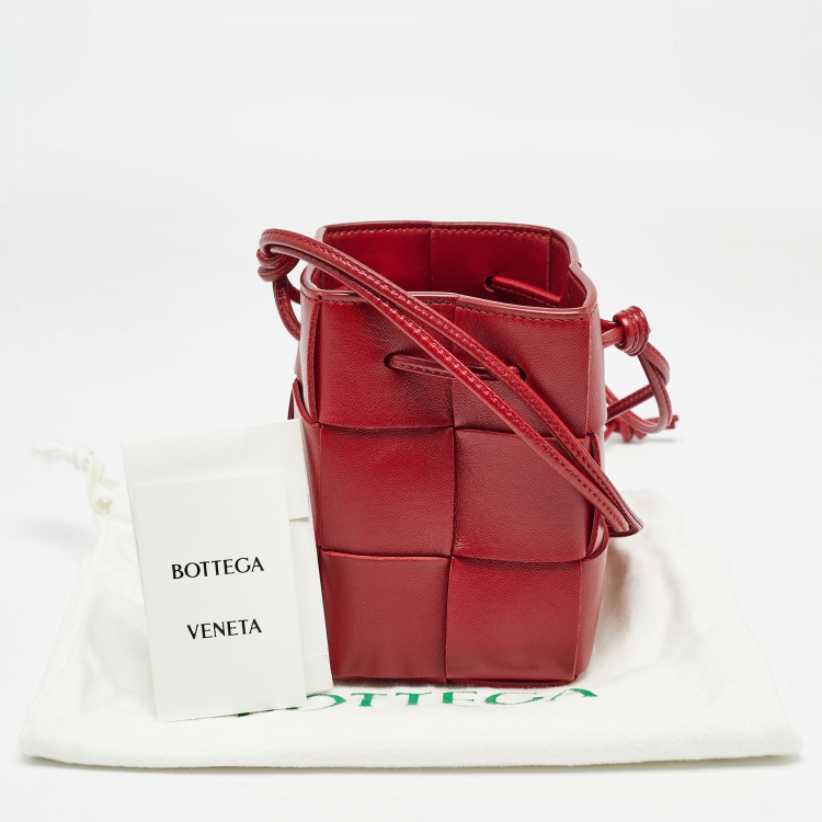 Pre Owned Bottega Veneta Red Intreccio Leather Mini Cassette Bucket Bag