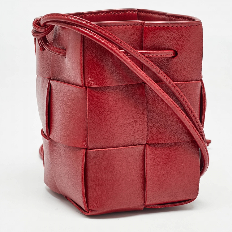 Pre Owned Bottega Veneta Red Intreccio Leather Mini Cassette Bucket Bag