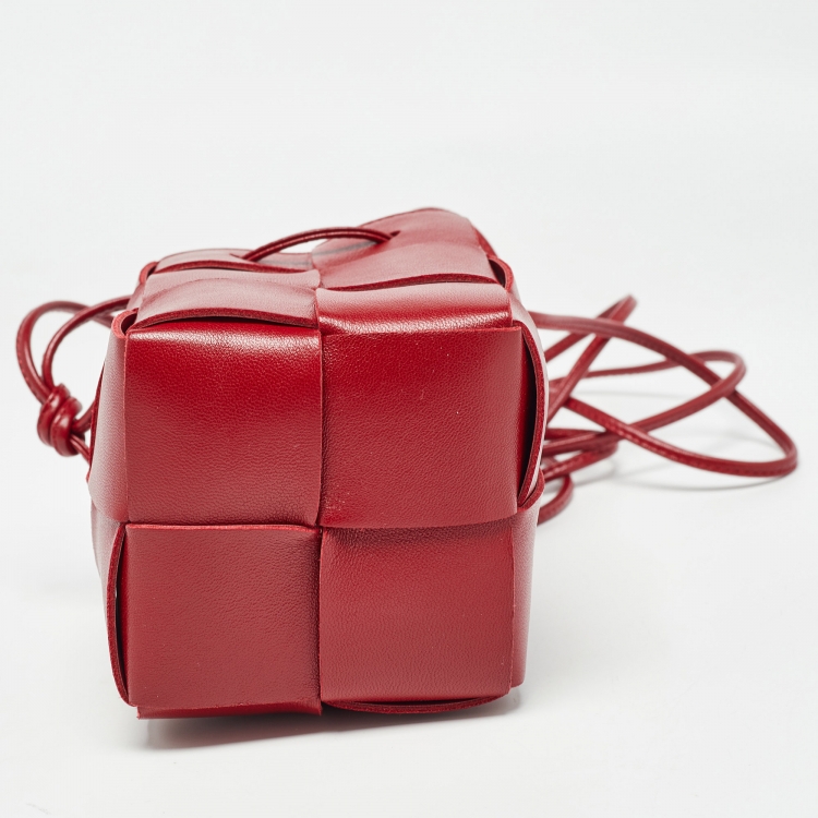Pre Owned Bottega Veneta Red Intreccio Leather Mini Cassette Bucket Bag