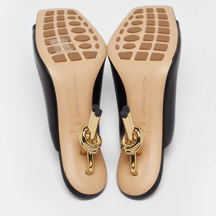 Pre Owned Bottega Veneta Black Leather Knot Mules Size 39