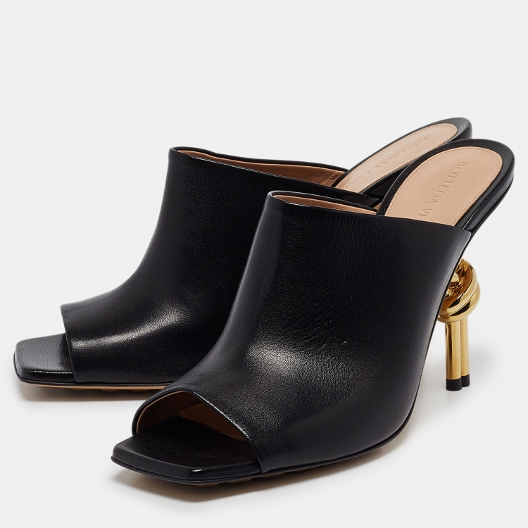 Pre Owned Bottega Veneta Black Leather Knot Mules Size 39