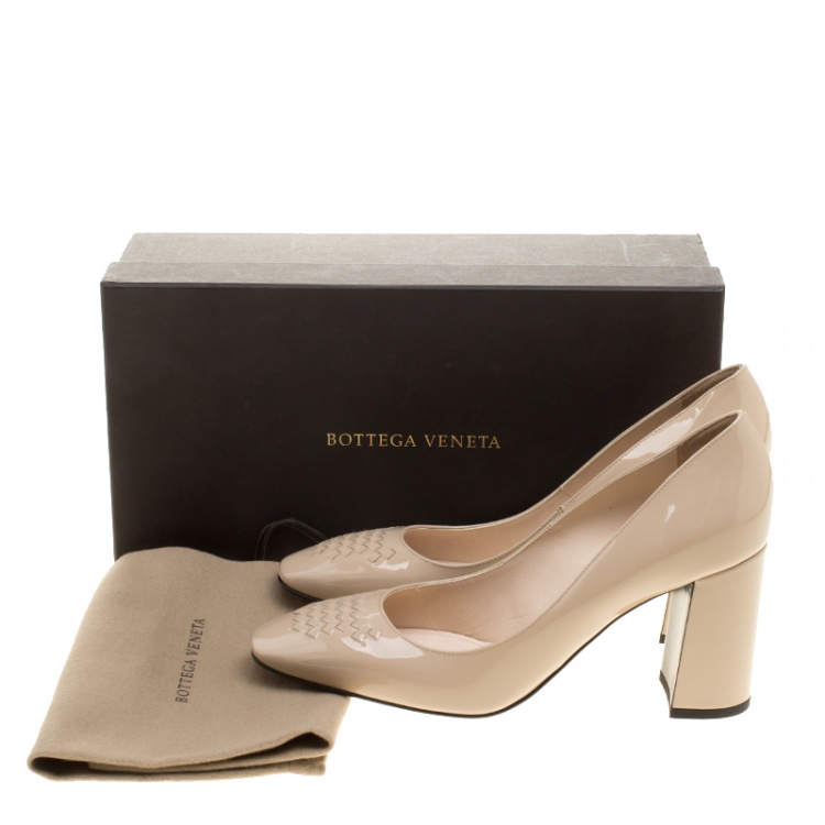 Pre Owned Bottega Veneta Beige Patent Leather Intrecciato Detail Block Heel Pumps Size 38.5
