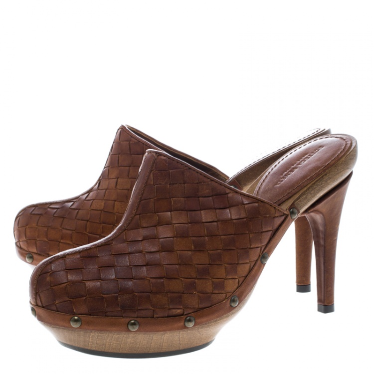 Pre Owned Bottega Veneta Brown Intrecciato Leather Wooden Platform Clogs Size 38