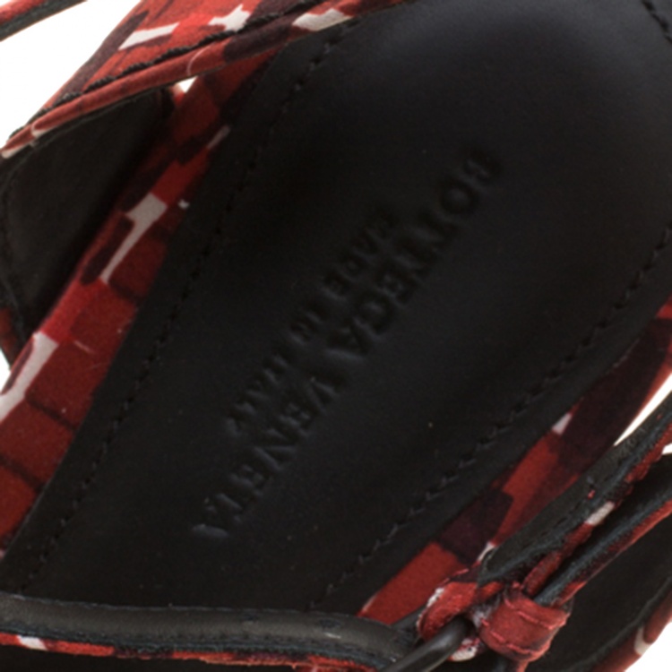 Pre Owned Bottega Veneta Red Printed Silk Ankle Strap Espadrille Wedge Sandals Size 39.5