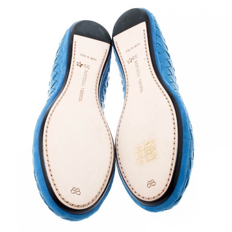 مملوكة مسبقًا Bottega Veneta Blue Intrecciato Leather Ballet Flats Size 36