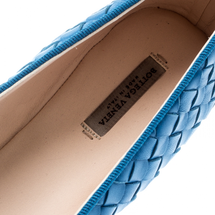 مملوكة مسبقًا Bottega Veneta Blue Intrecciato Leather Ballet Flats Size 36